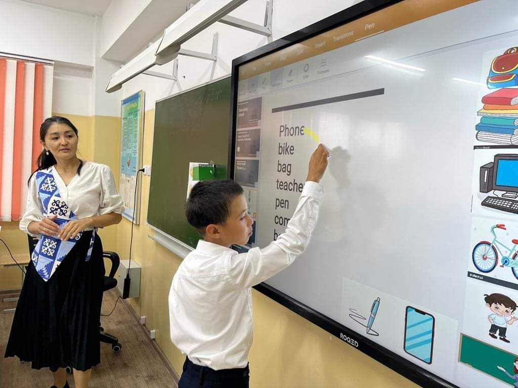 "Үш тілді меңгеру- болашақтың кепілі»