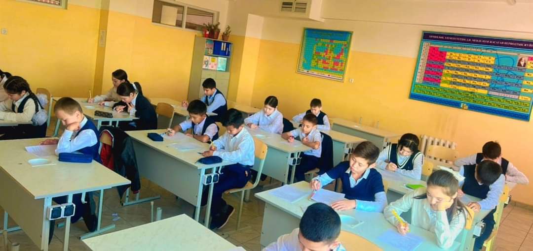 Орыс тілі мен ағылшын тілі пәні бойынша    мектепшілік  олимпиадасы болып өтті.